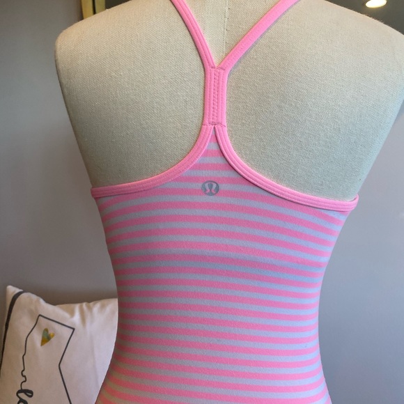 EUC LuluLemon Flow-y tank 4 - Picture 6 of 9